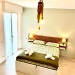 Junglehouse